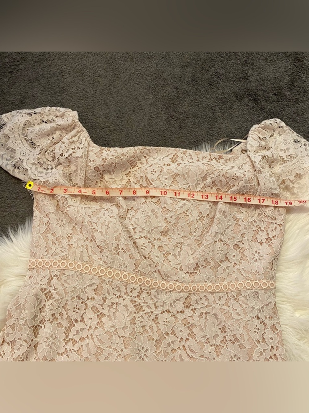 Ivory off-the-shoulder lace dress - Picture 12 of 13